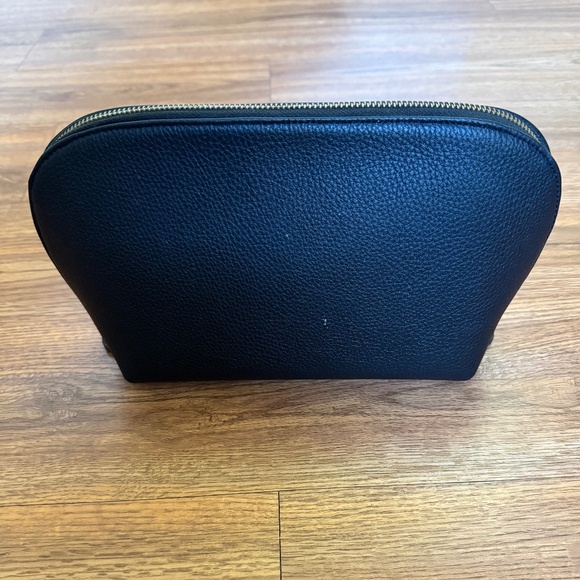 Cuyana Travel Case Set - Picture 11 of 16